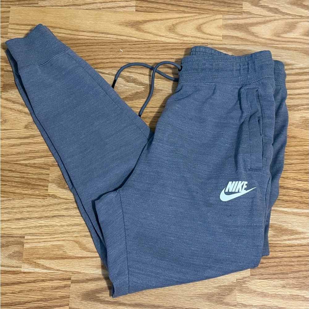 Nike Men’s Joggers Gray Sweatpants Size M AQ8393-036